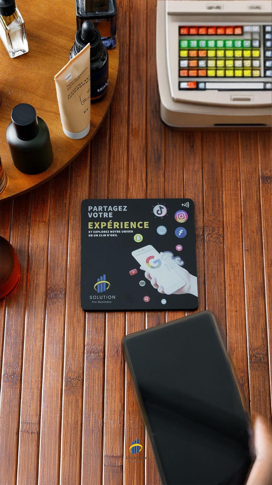 Plaque NFC Noire Multi Réseaux Sociaux – Image 3